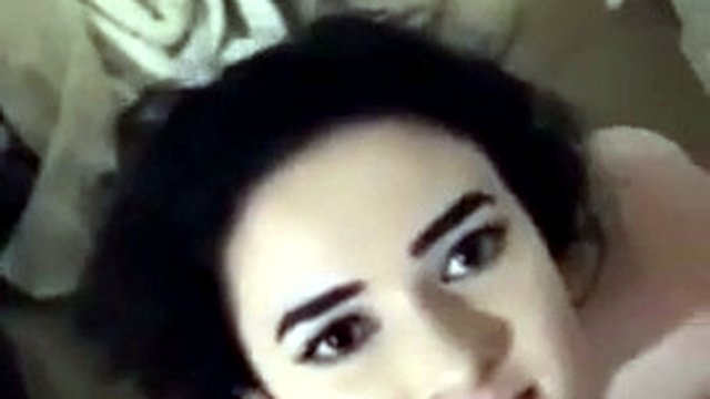 la ragazza dei migliori amici mi succhia il cazzo mentre lui fa la doccia parte 2 ((sborrata)))