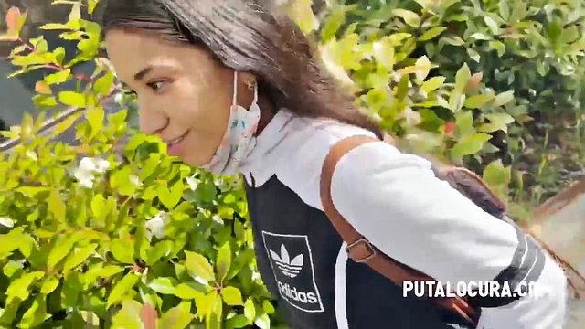 Long-Haired Colombiana Street Cumshot