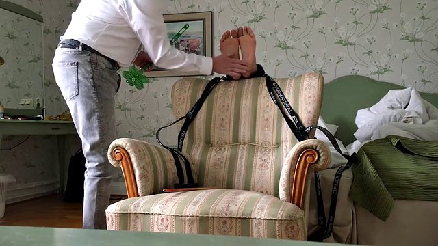 Lechtání a bastinado 1