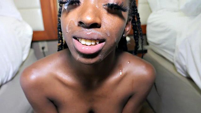 SVART PÅ SVART PORNOVIDEO...KAE THE BRAT Fucks THE GIANT LOUIE SMALLS av thehabibshow: Porn