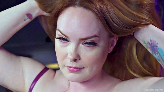 Big-Tits Redhead Summer Hart Dirty-Speaks Rough as Machine Fucks Her Pussy