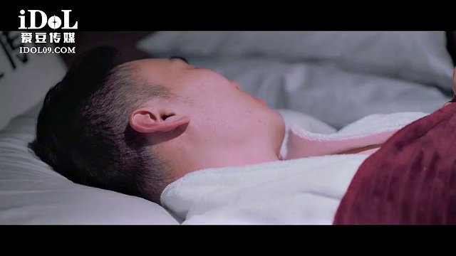 HOT ASIAN WIFE CHEATS WITH HER LOVER WHILE HUSBAND IS AHEAD