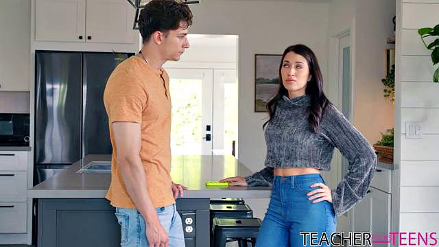 Ho sedotto la mia insegnante sexy - S4:E10