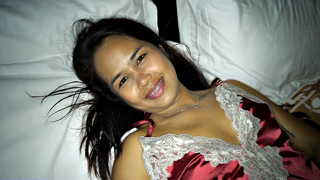 Cute Thai MILF amateur rimjob and cock riding in a homemade sex tape