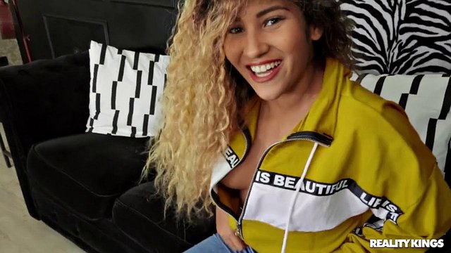 Jordi Jae Catches Venus Afrodita Fucking After Hot BJ Photos