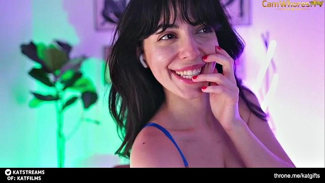 Katdreams prendi in giro in lingerie blu e abito di vella rossa