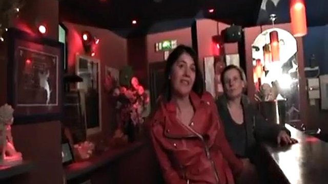 الفرنسية الناضجة Salopes Angelina و Elisa