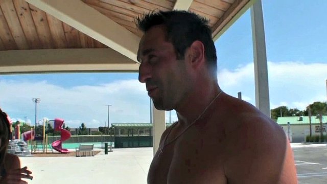 Prenses Kayla ile açık havada eğlence