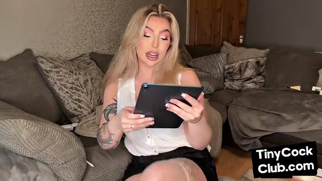 Naughty blonde sale commentaire en ligne