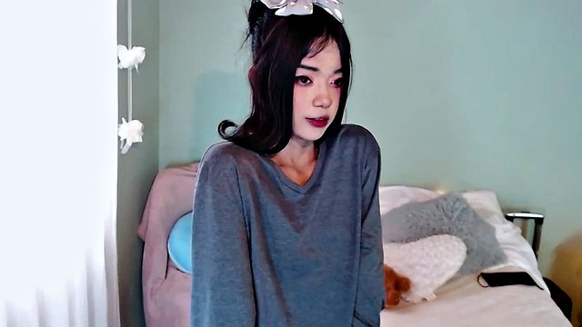 Unschuldiges japanisches Mädchen