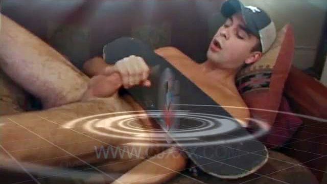 Skater Boy Vincenzo Jacking