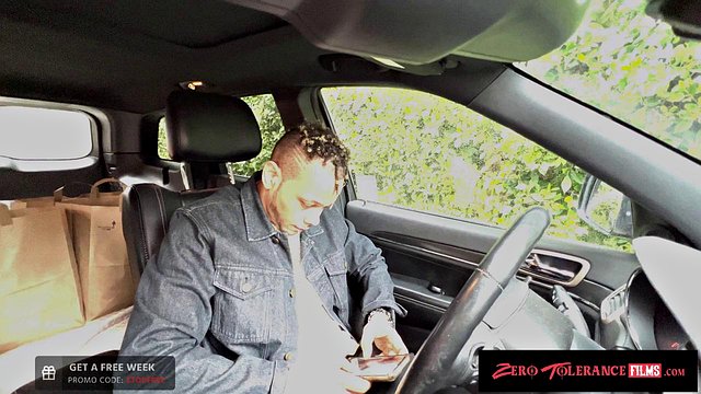 Donny Sins' Big Cock Pounds Bratty Blonde Girlfriend Braylin Bailey Hard After Delivery Run