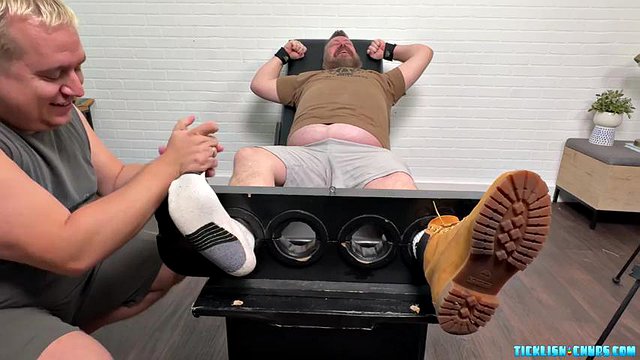 Bear Paws' Tickle Audition - Bear Paws & Matt