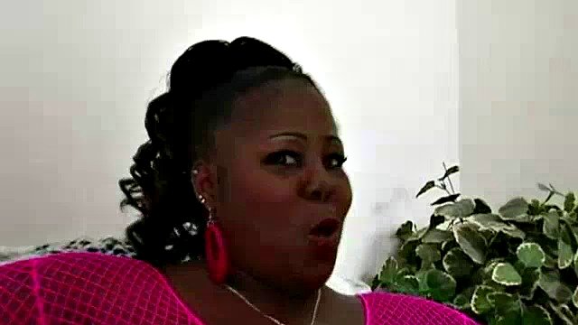 Hot ebony Subrina is ready for cock