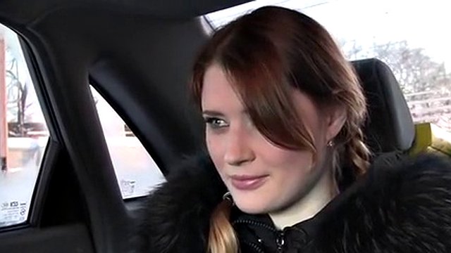 Amatør tenåringsjenter har sex i bilen