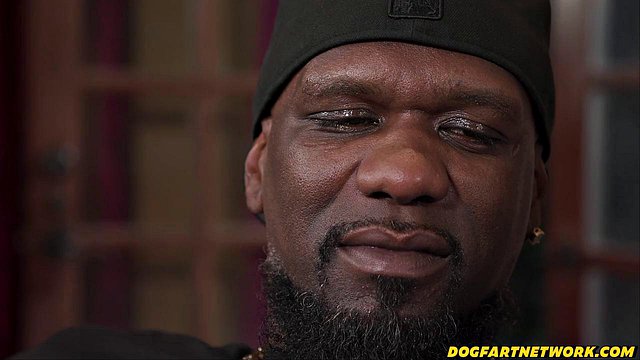 Enorme cocked Delivery Man Makes Busy Babe's Pussy Purr - Dogfart Network - Adira Allure