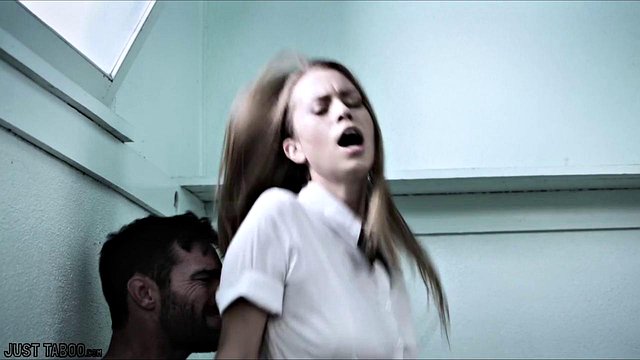 Teen Jill Kassidy Gives Big Cock Blowjob to Charles Dera