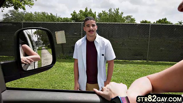 Naive straight got blowjob by twunk