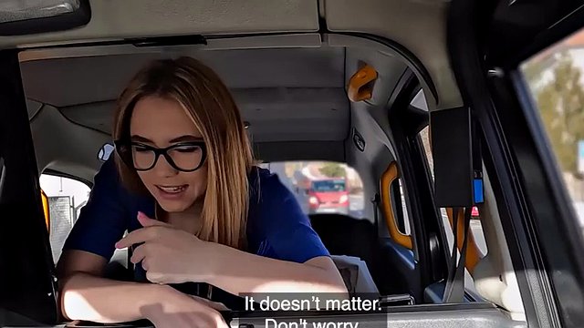 Amateur taxi hottie in stockings fucked by driver on the street
