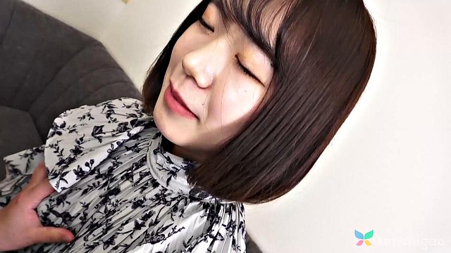 Small Tits Ayumi's Amateur Cumshot Fuck Session
